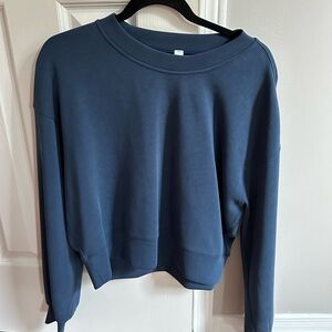 Softstreme cropped sweater lululemon size 6 only worn once iron blue colour